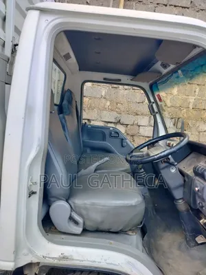 Isuzu NHR 2015