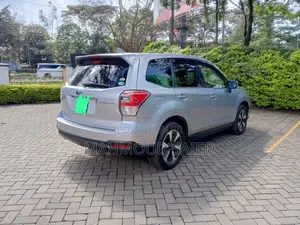 Subaru Forester 2.0XT Premium AWD 2017 Silver
