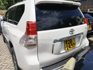 Toyota Land Cruiser Prado 2014 White