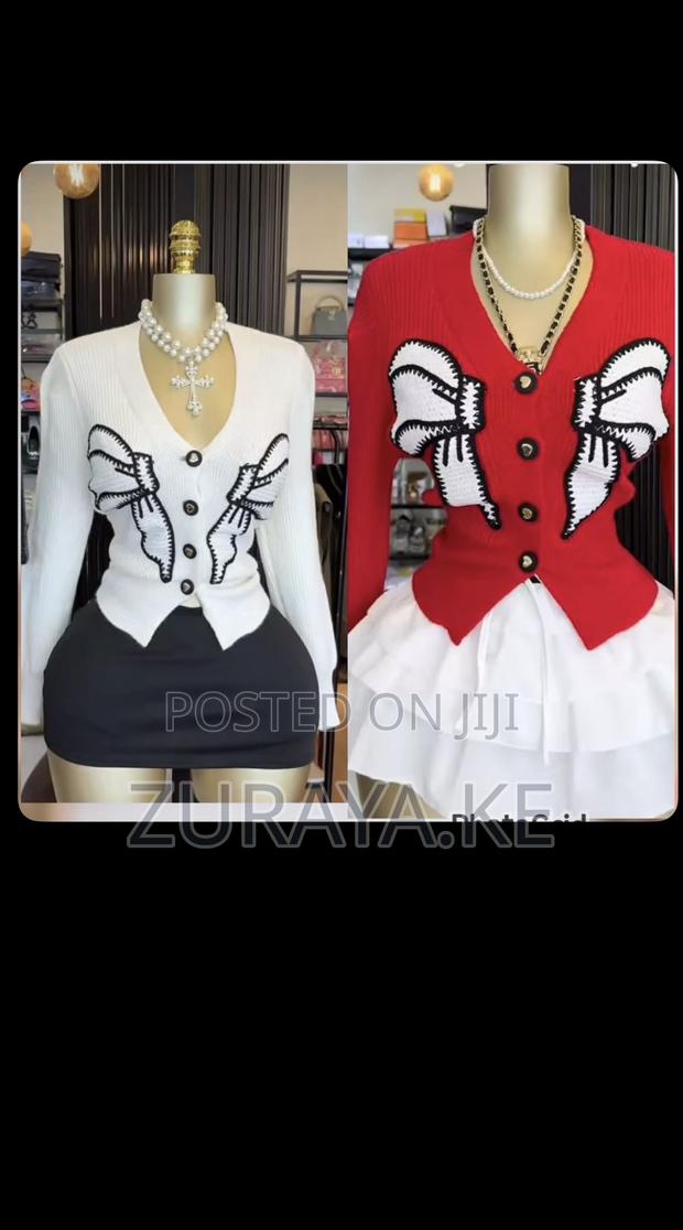 Sweater-White Red Bow Tie - thumbnail 2