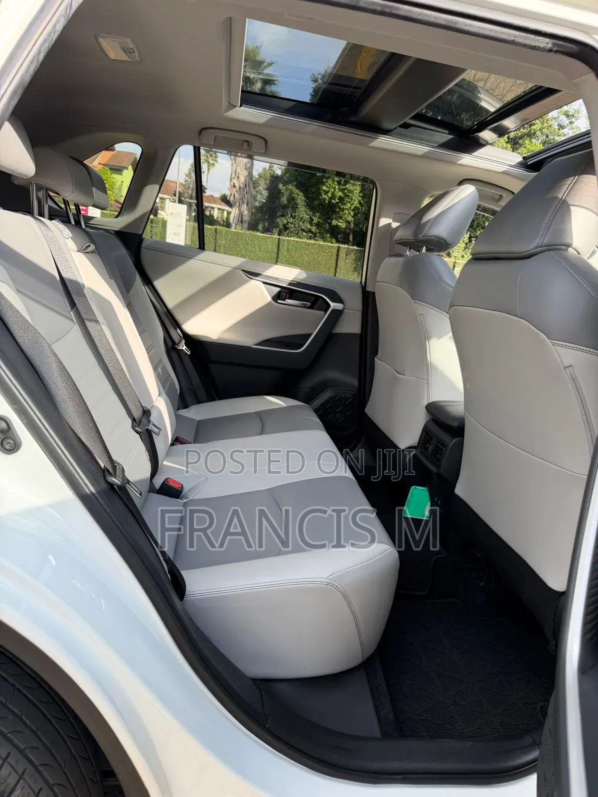 Toyota RAV4 2021 White