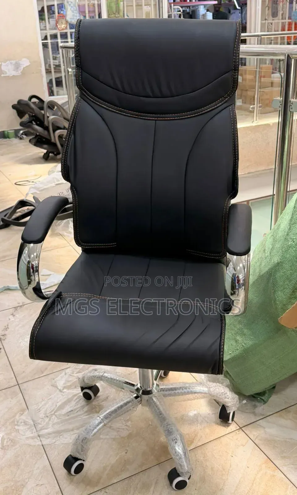 Ergonomic Executive Leather Chair ~ High Back, Padded Armrest