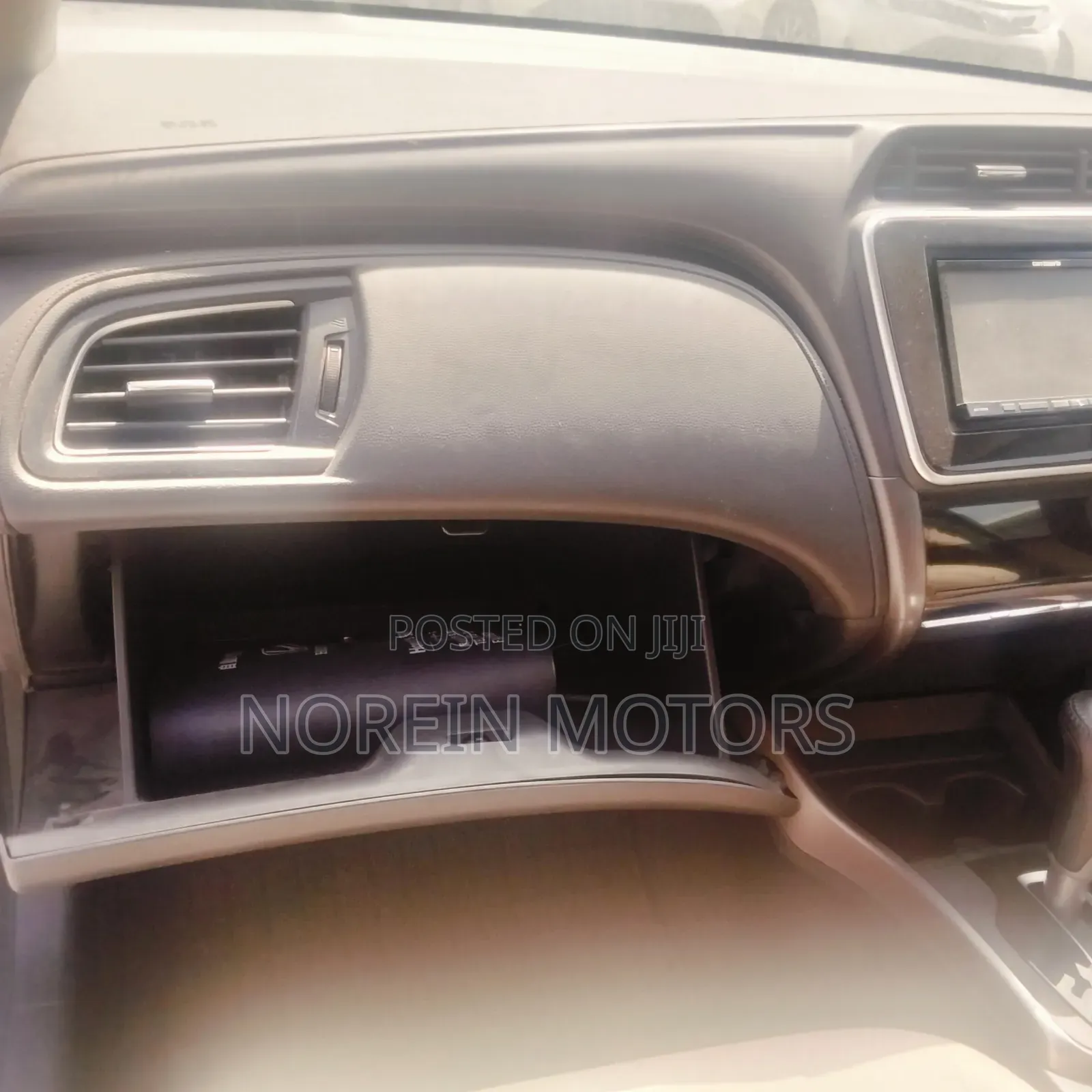Honda Grace 2019 White
