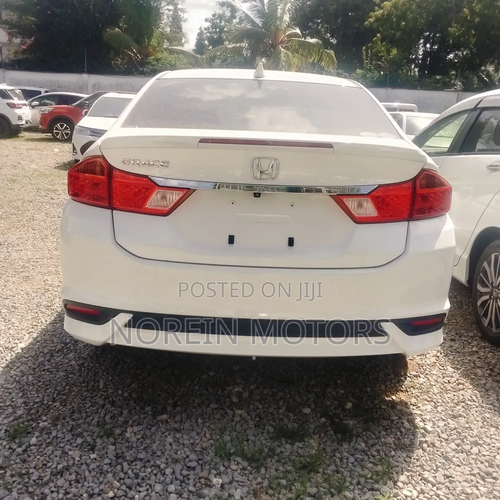 Honda Grace 2019 White