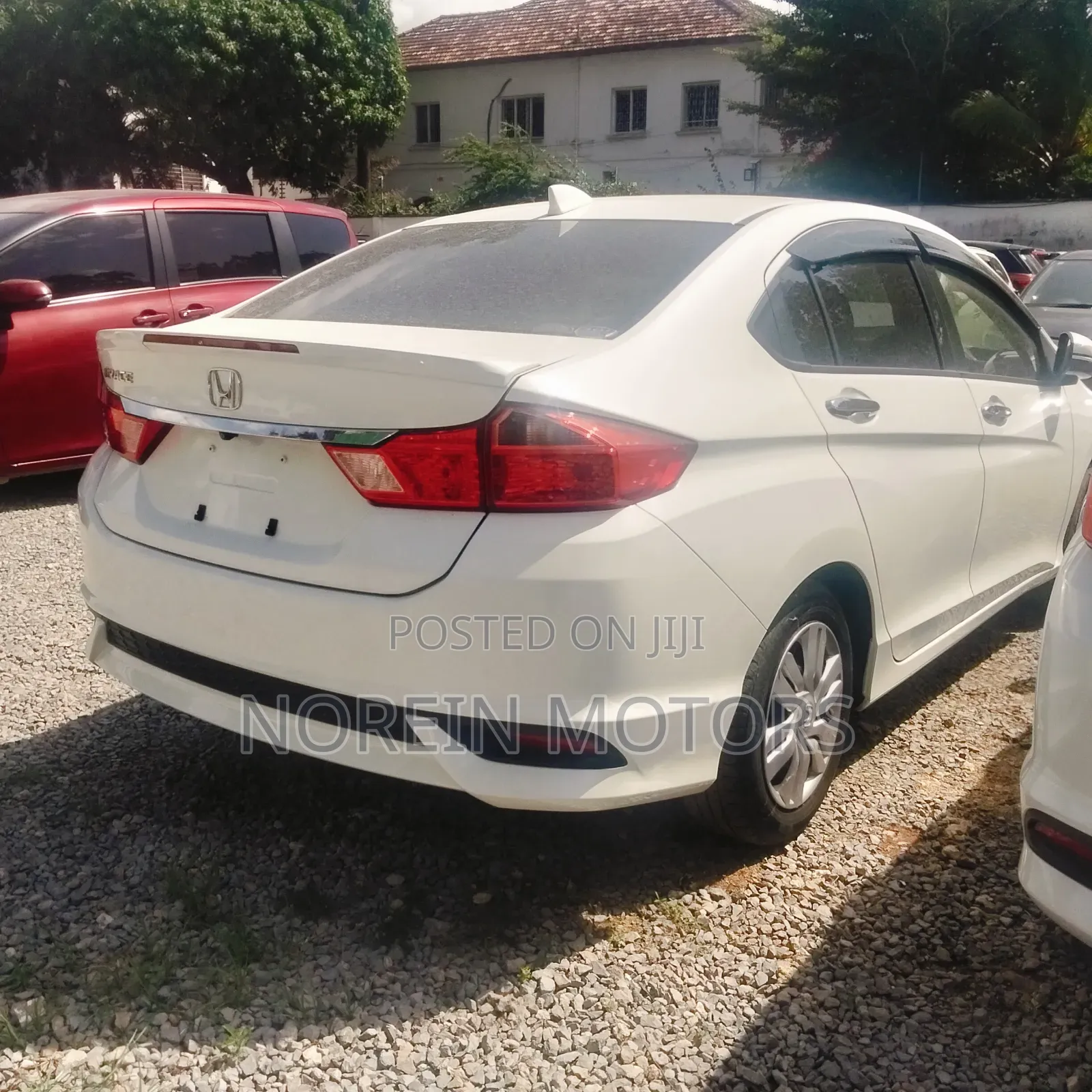 Honda Grace 2019 White