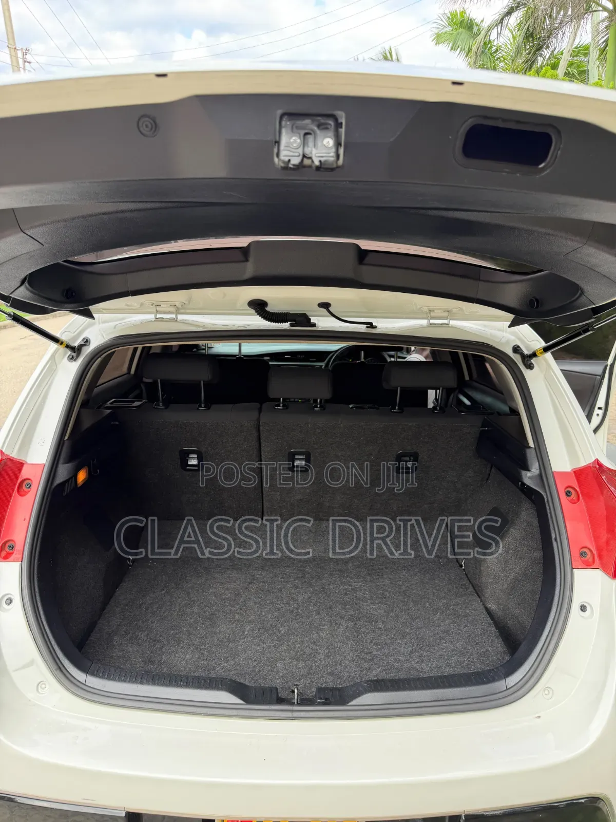 Toyota Auris 2012 White