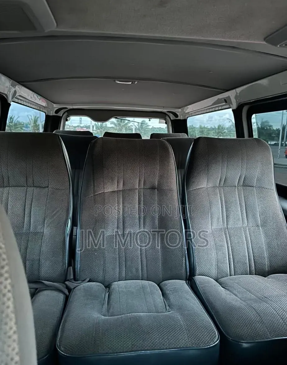 Toyota HiAce 2012 White