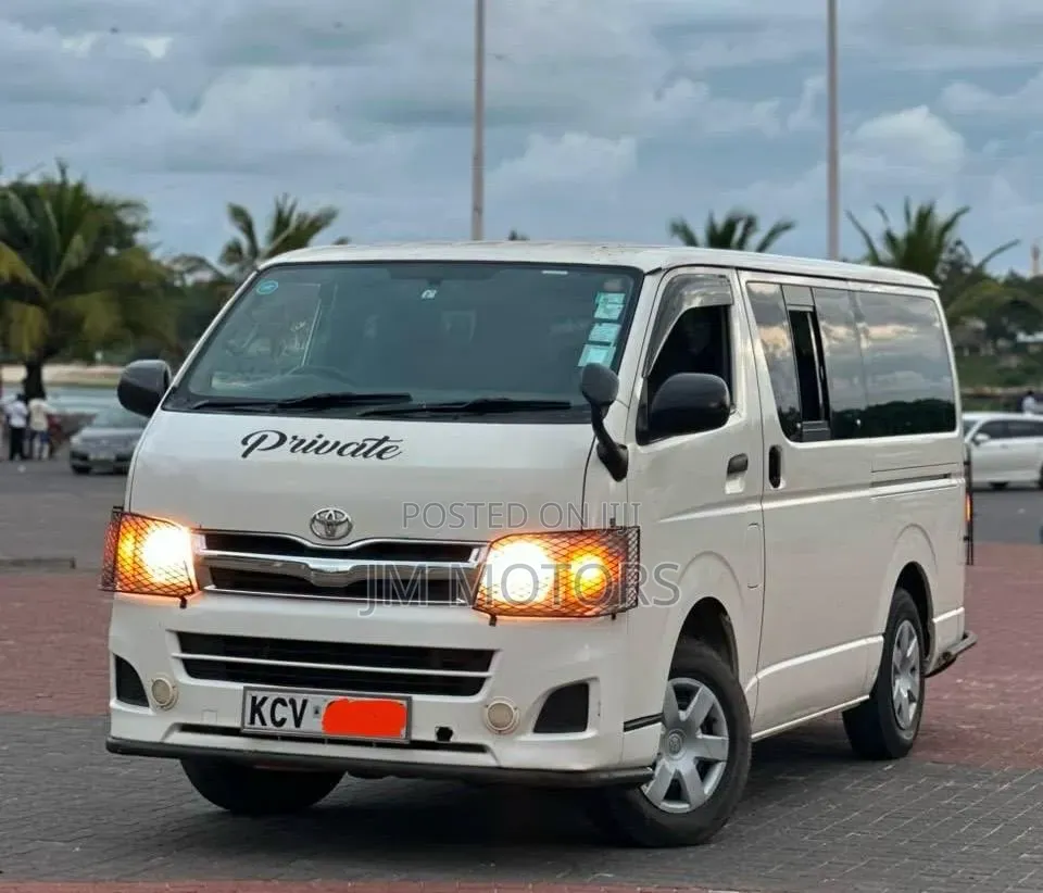 Toyota HiAce 2012 White
