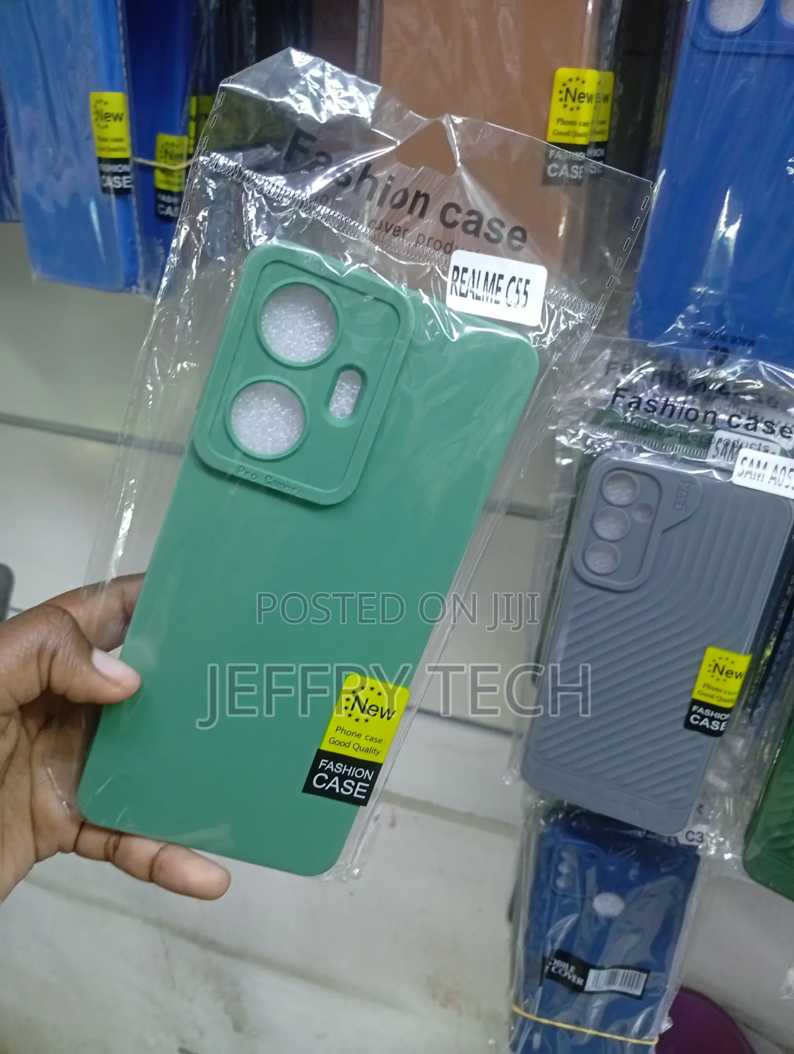 Green Realme C55 Fashion Case Features a Raised Camera Module