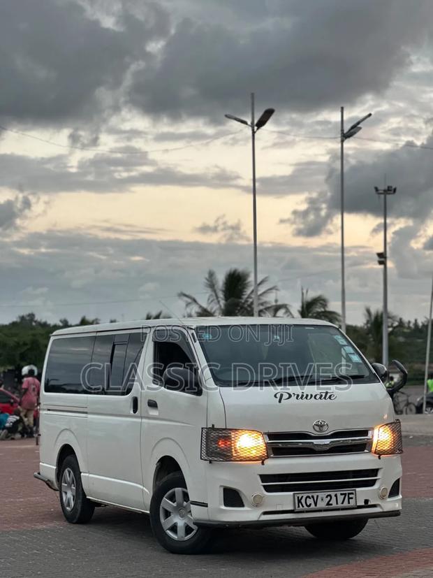 Toyota HiAce 2012 Grey