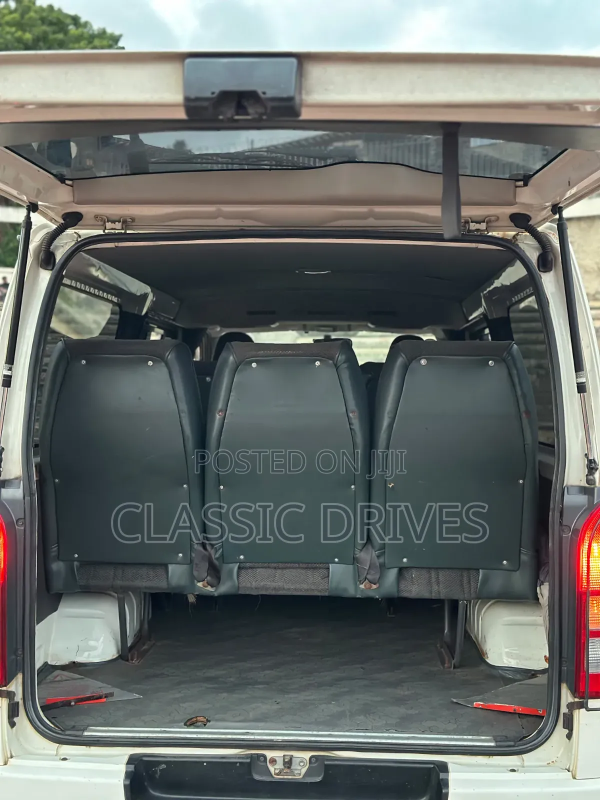 Toyota HiAce 2012 Grey