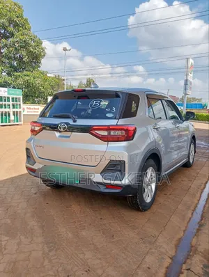 Toyota Raize 2019 Silver