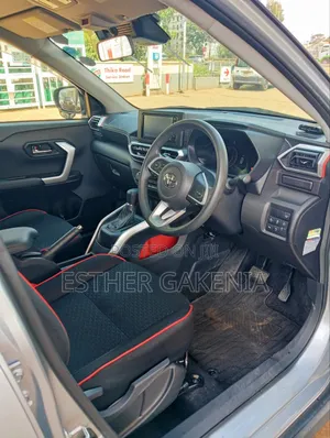 Toyota Raize 2019 Silver