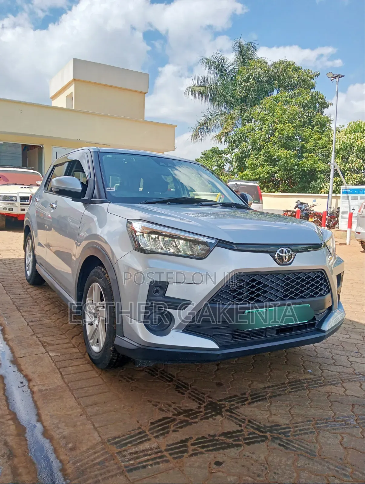 Toyota Raize 2019 Silver