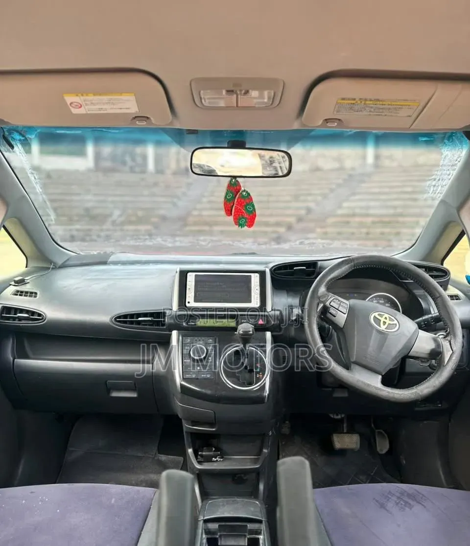 Toyota Wish 2012 Black