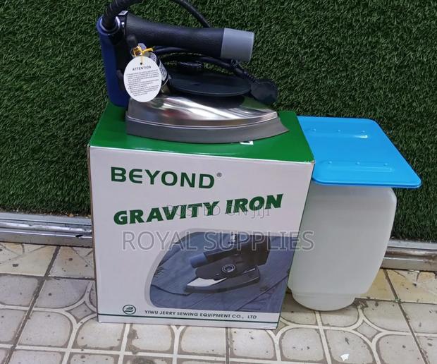 Gravity Steam Iron Box