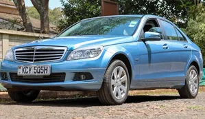 Mercedes-Benz C200 2011 Blue