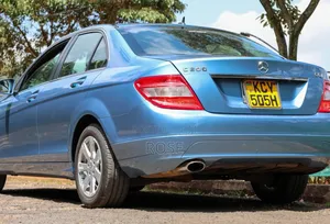 Mercedes-Benz C200 2011 Blue