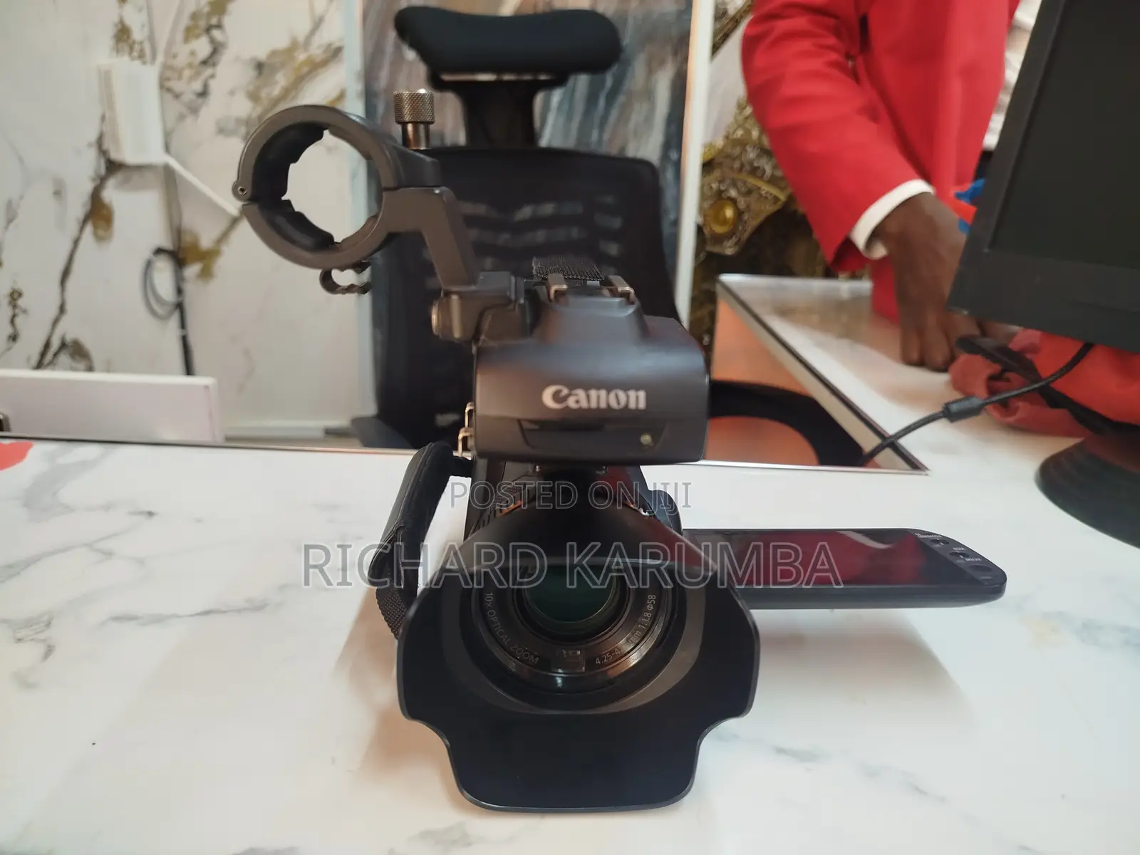 Canon Xa 10