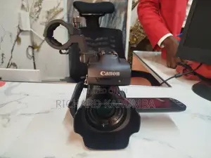 Canon Xa 10