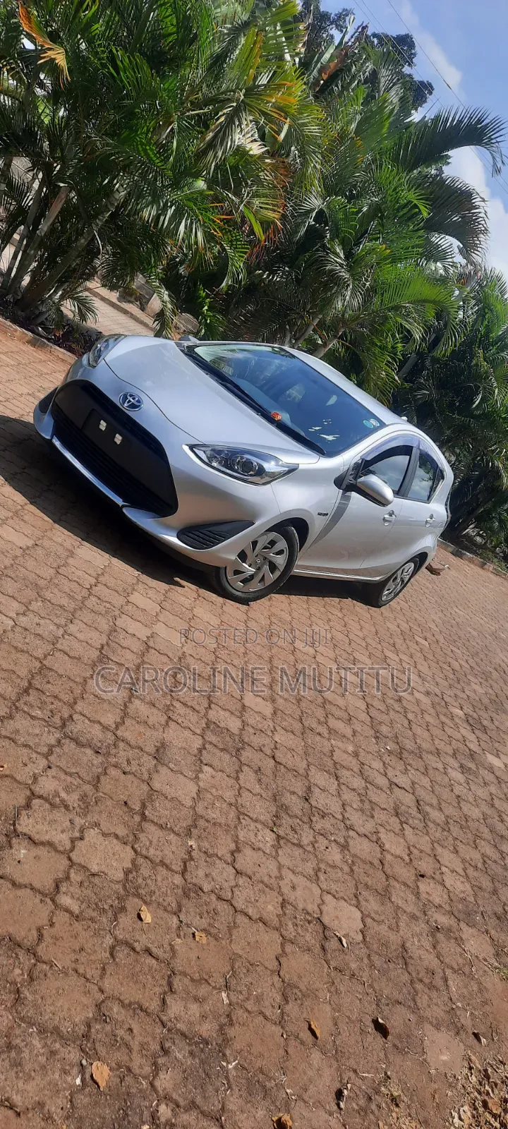 Toyota Aqua 2019 Silver
