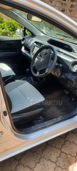 Toyota Aqua 2019 Silver