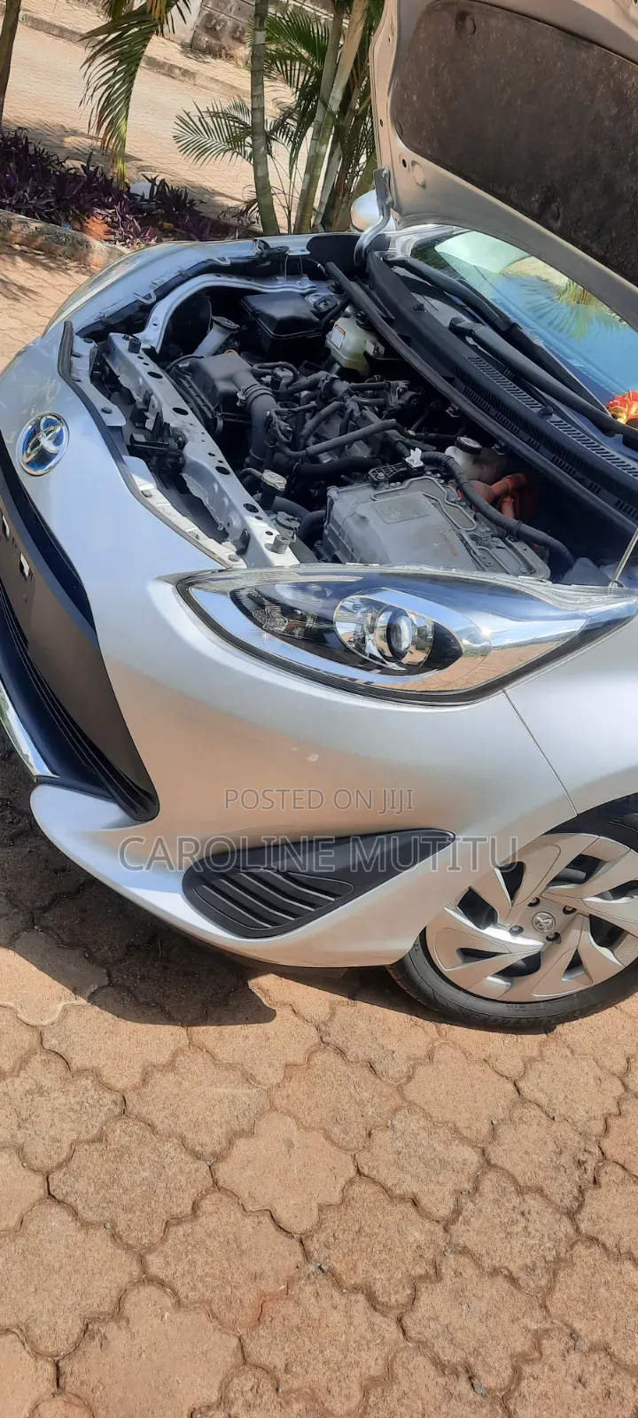 Toyota Aqua 2019 Silver