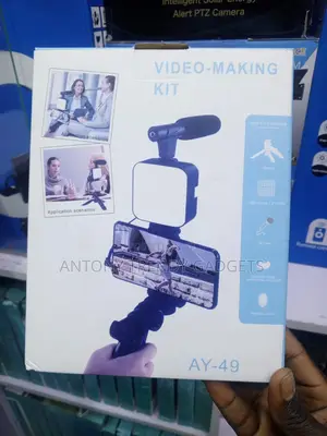 Ay-49 Mobile Vlogger Kit With Led Light And Bluetooth Remote