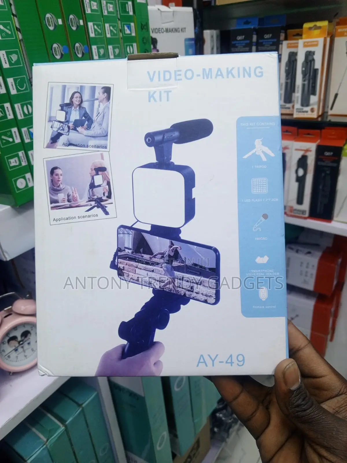 Ay-49 Mobile Vlogger Kit With Led Light And Bluetooth Remote