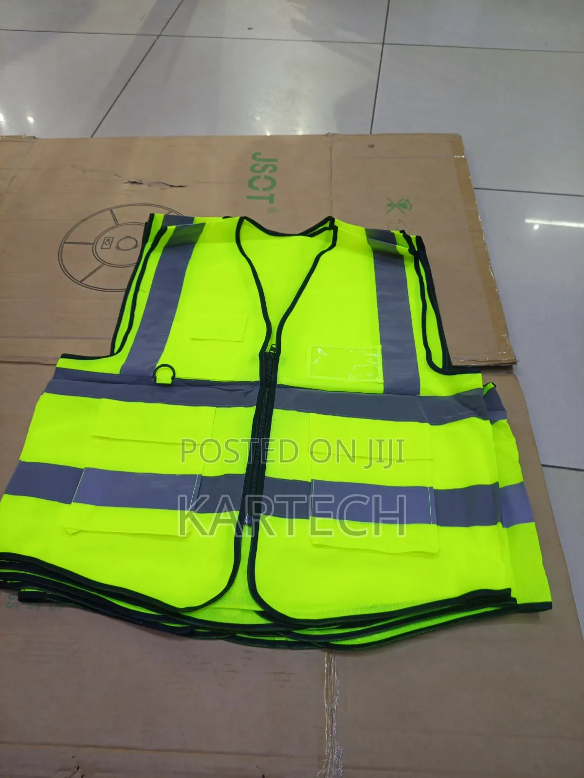 Safety Reflector Jacket With Pockets