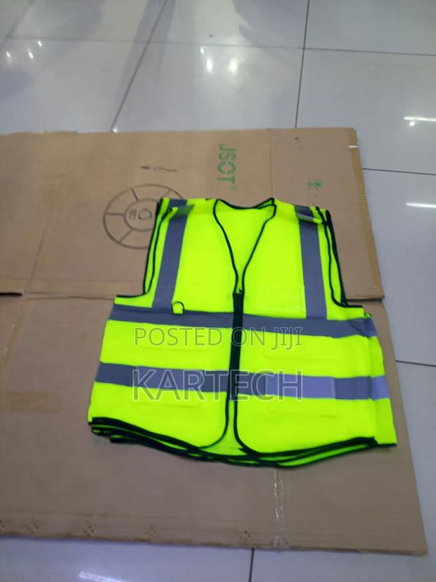 Construction Reflective Vest With Zipper And Pockets