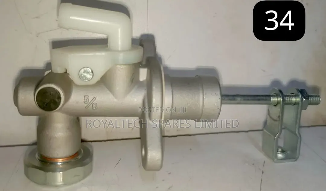 Clutch Master Cylinder Navara D40/E25/T30