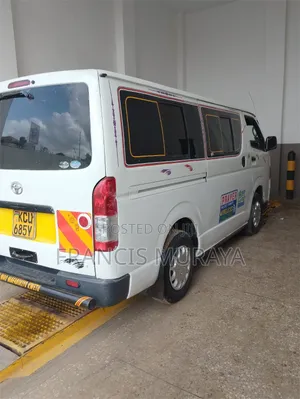 Toyota HiAce 2013 White