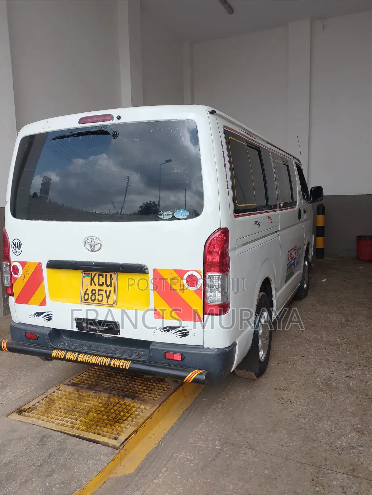 Toyota HiAce 2013 White