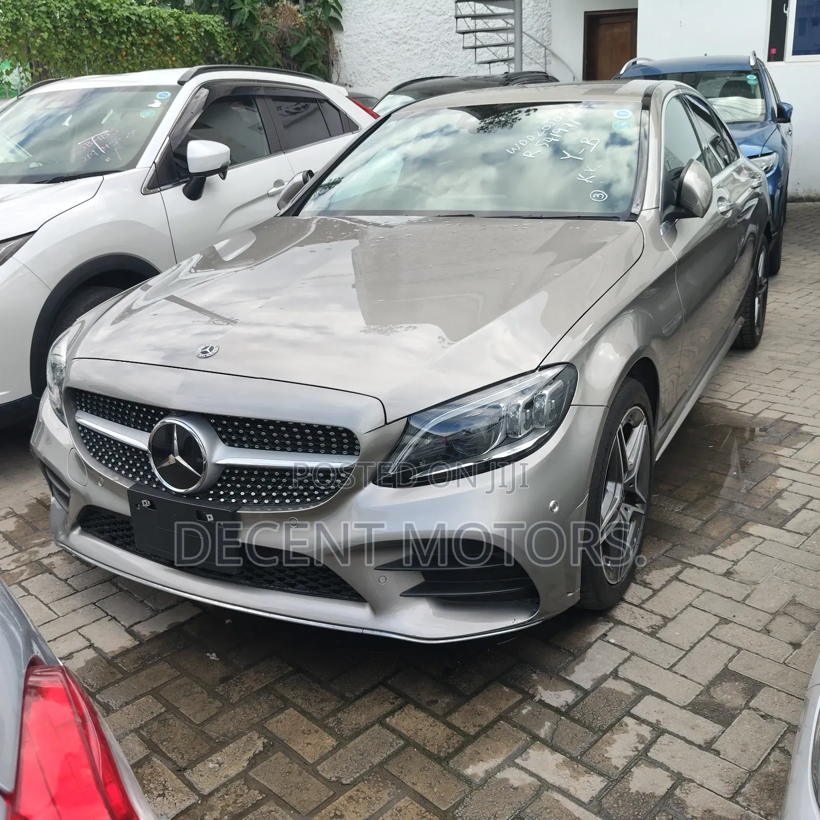 Mercedes-Benz C200 2019 Brown