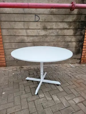 Office Table : White 1.2m Round Meeting Table