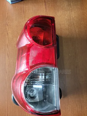 Nissan Nv 200 Taillight