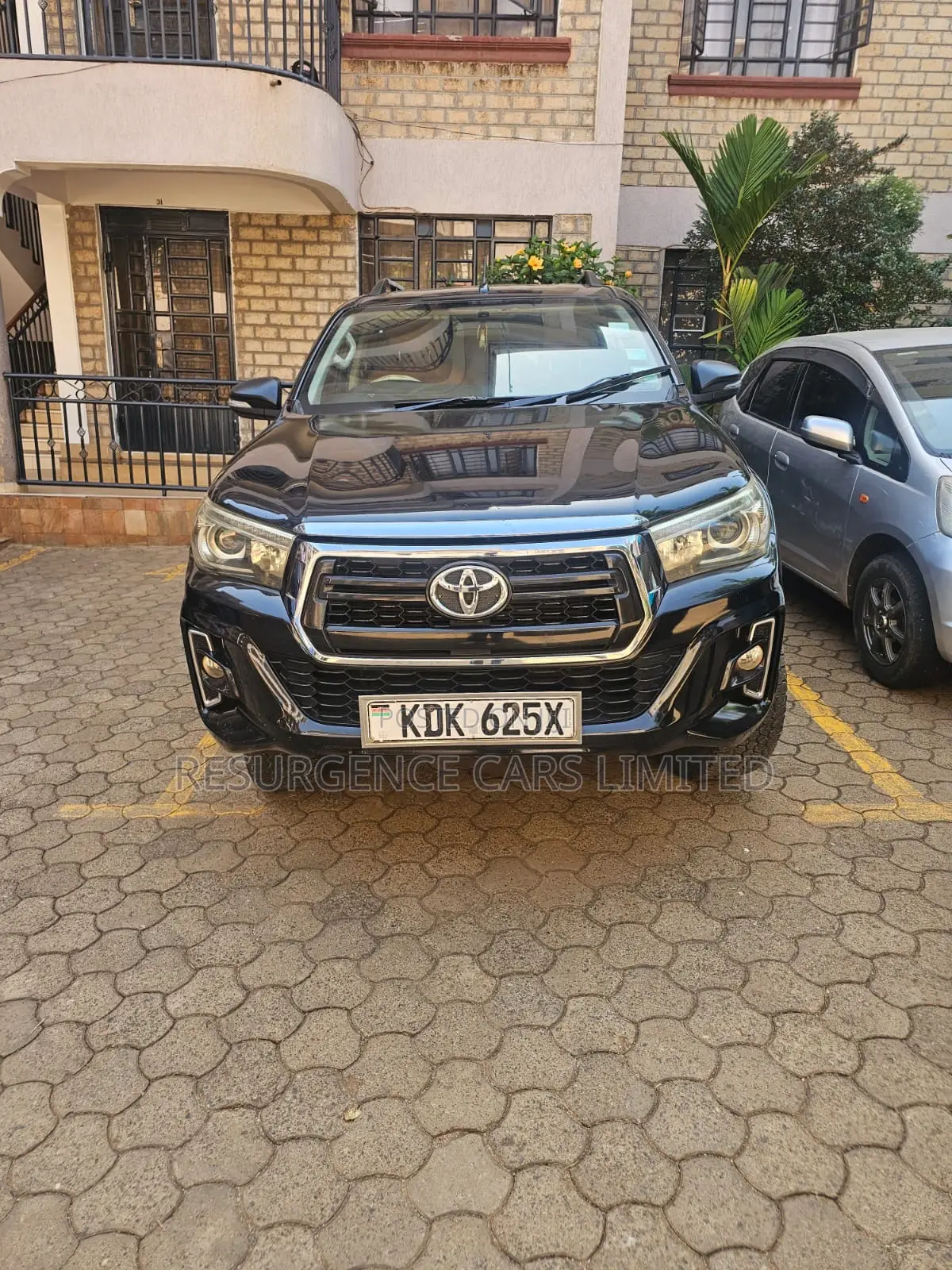 Toyota Hilux 2016 Black