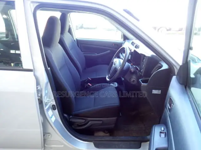 Toyota Probox 2019 Silver