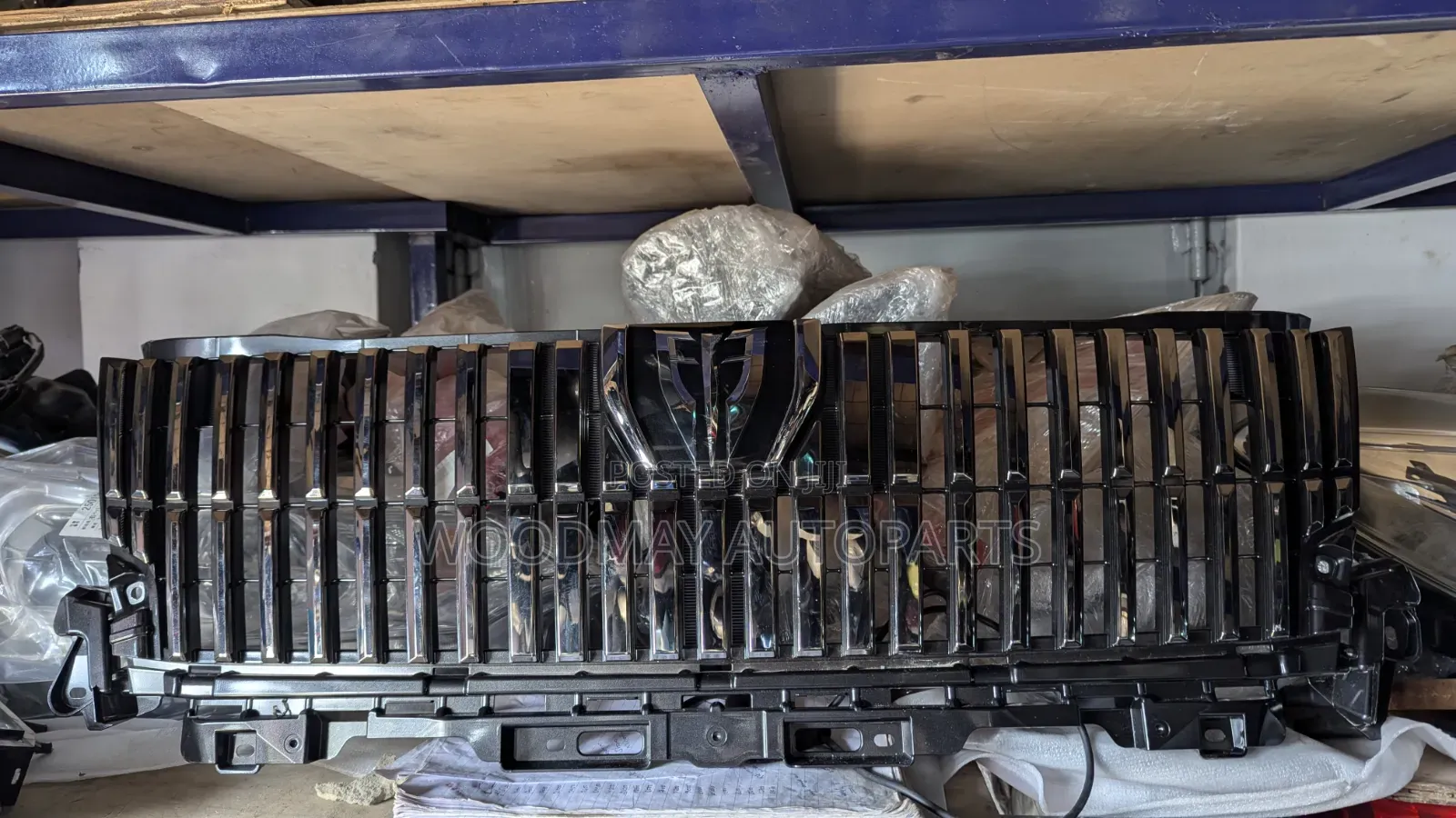 Toyota Esquire Front Grill 2015
