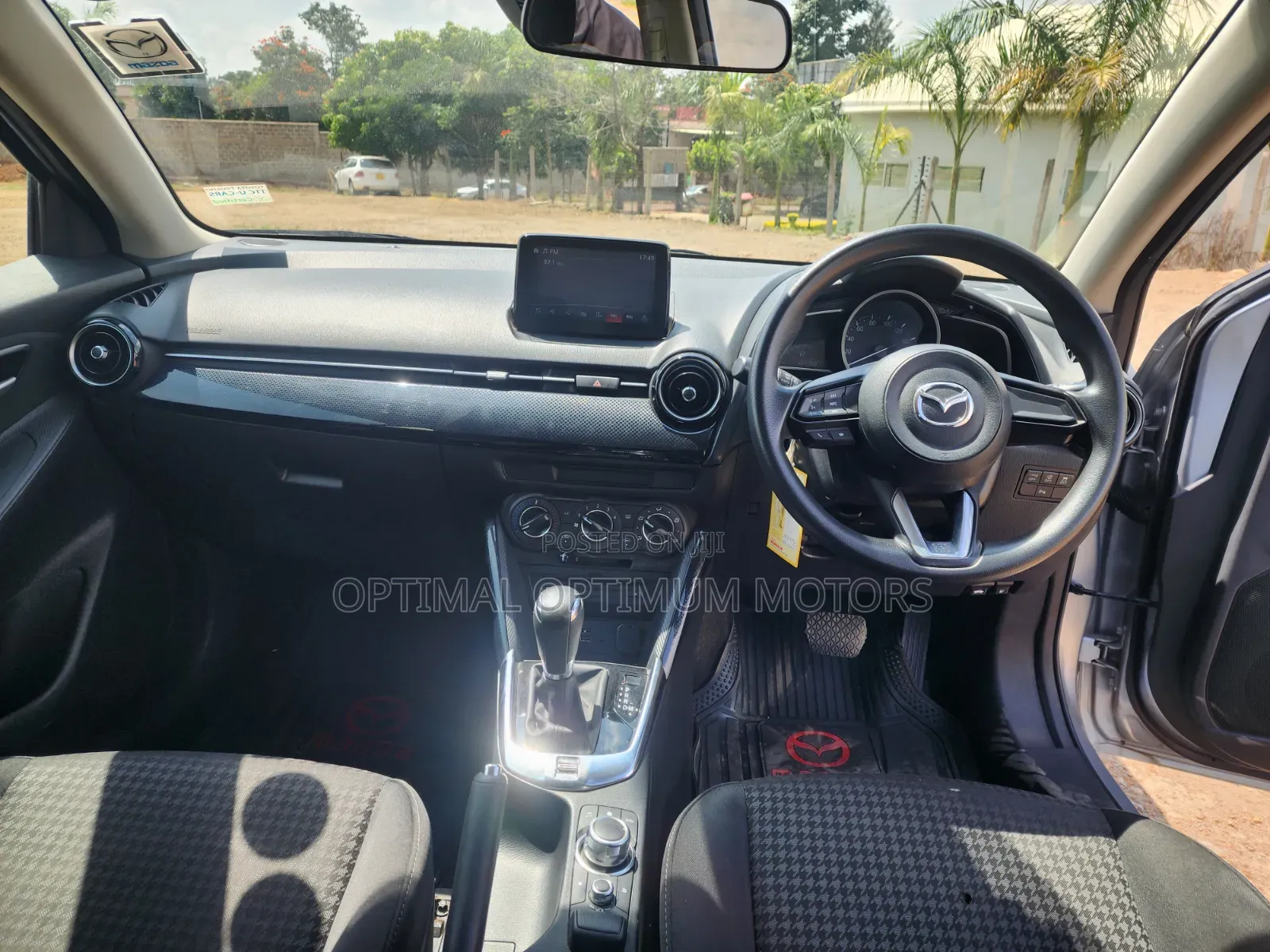Mazda Demio 2018 Silver
