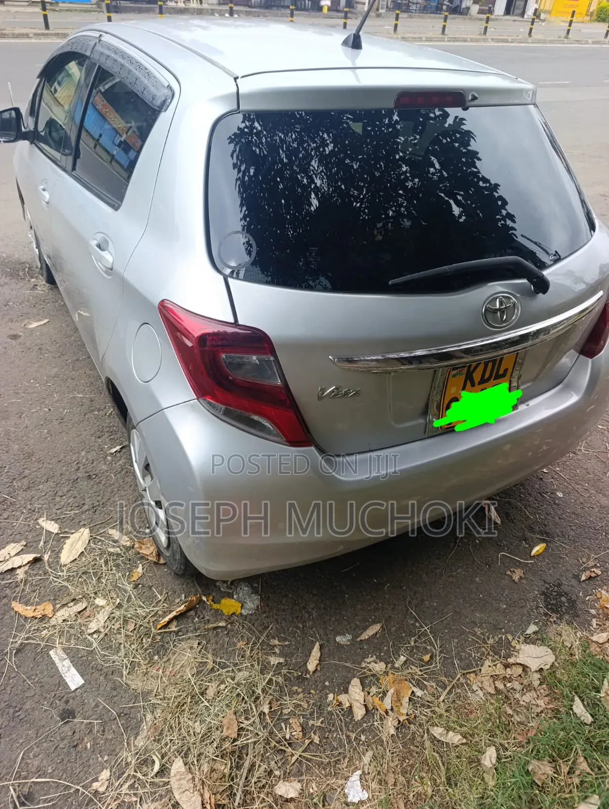 Toyota Vitz 2016 Silver