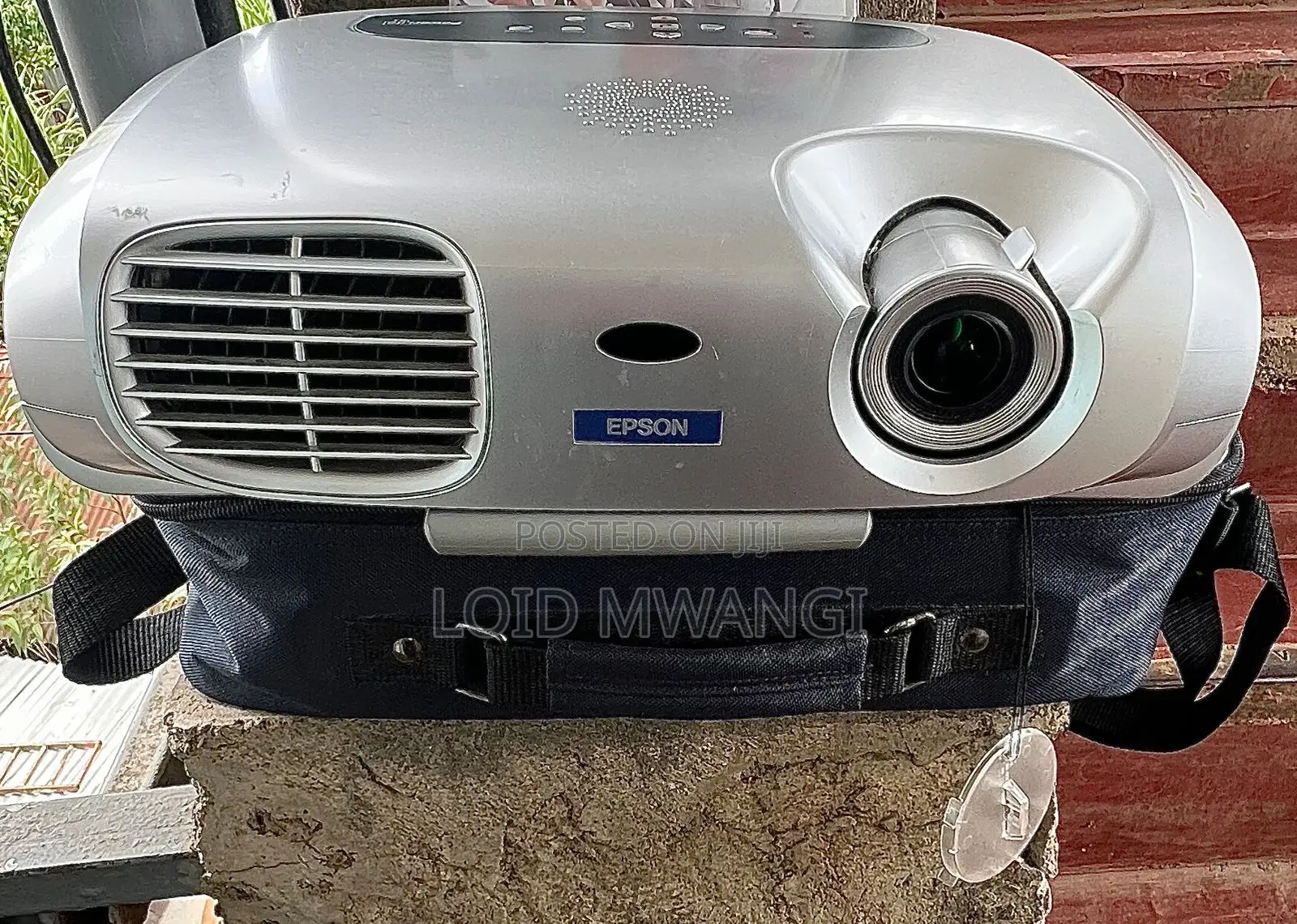 X Us Projector