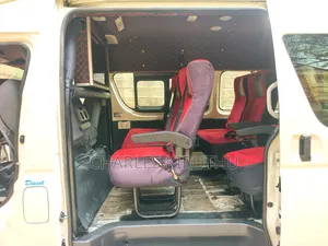 Toyota HiAce 2025