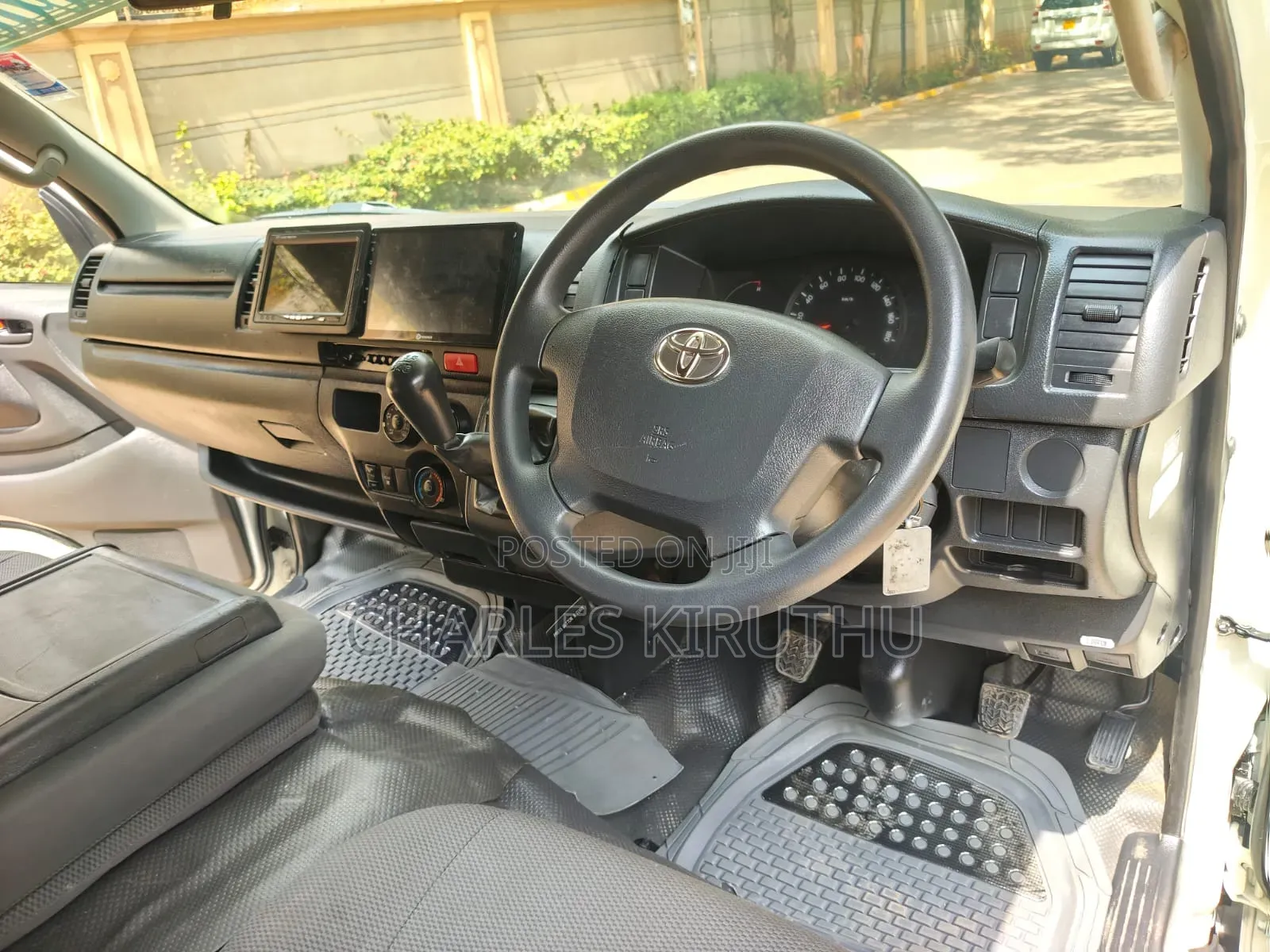 Toyota HiAce 2025