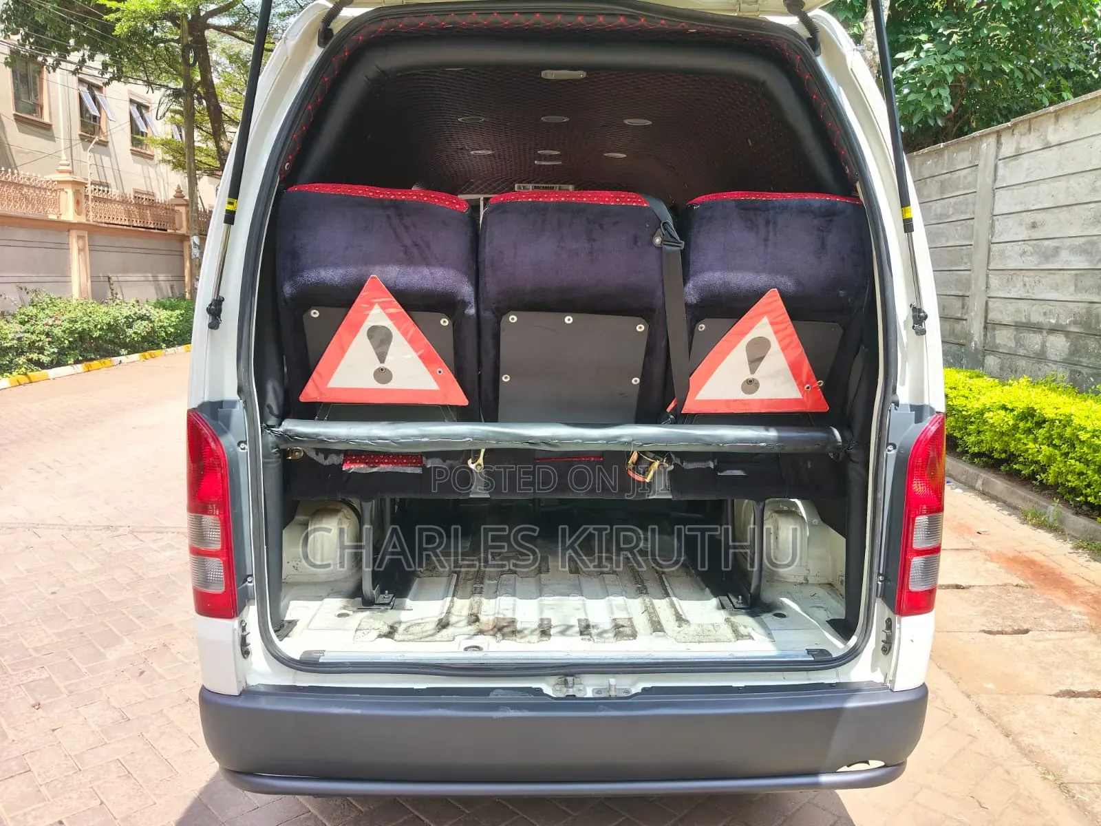 Toyota HiAce 2025