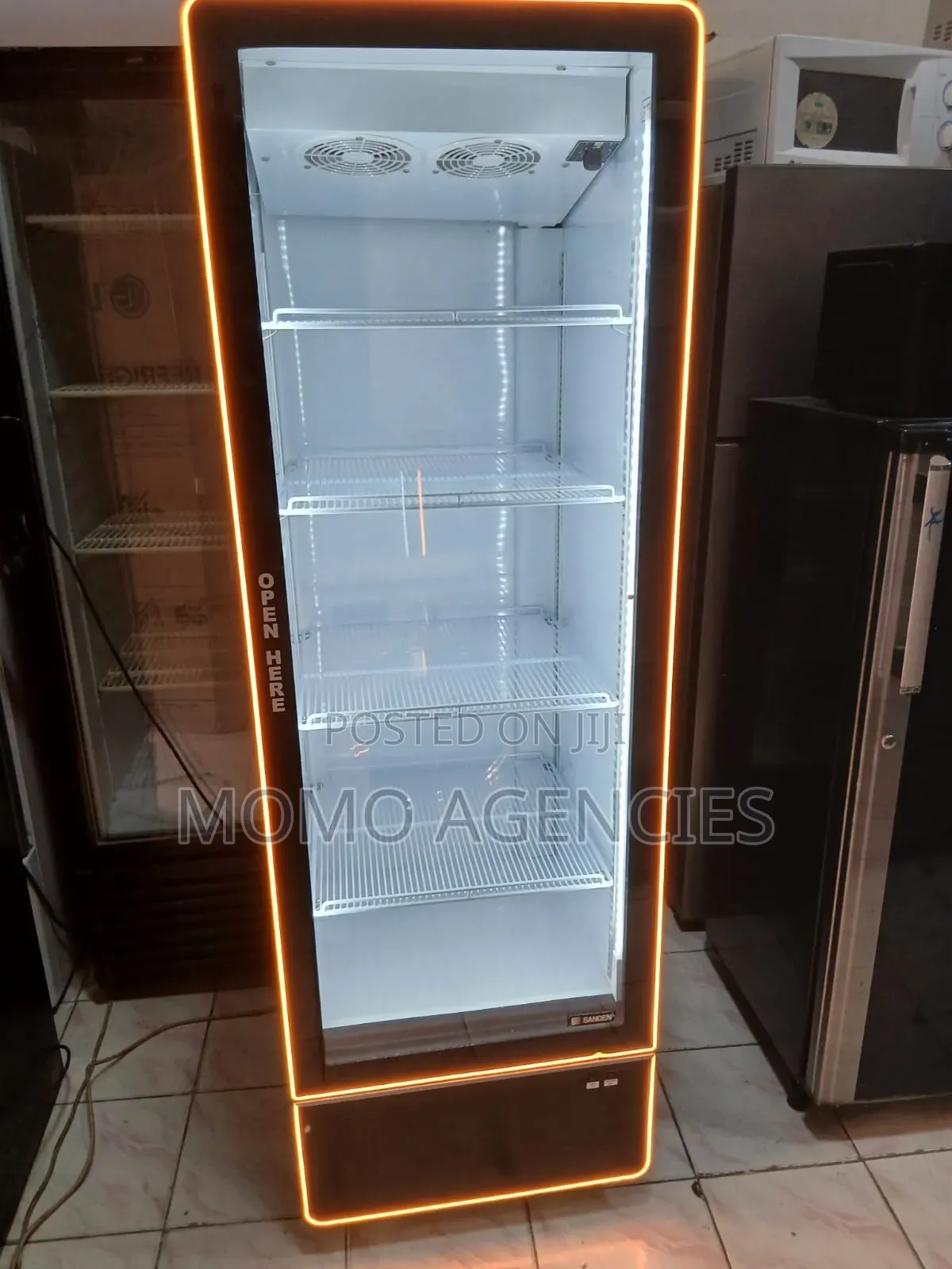 Showcase Chiller