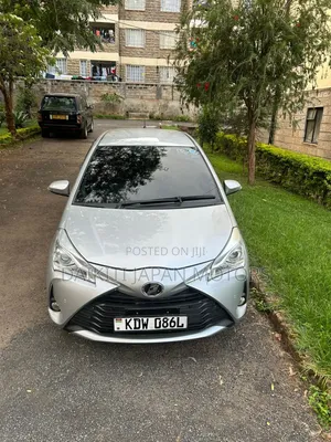 Toyota Vitz 2019 Silver
