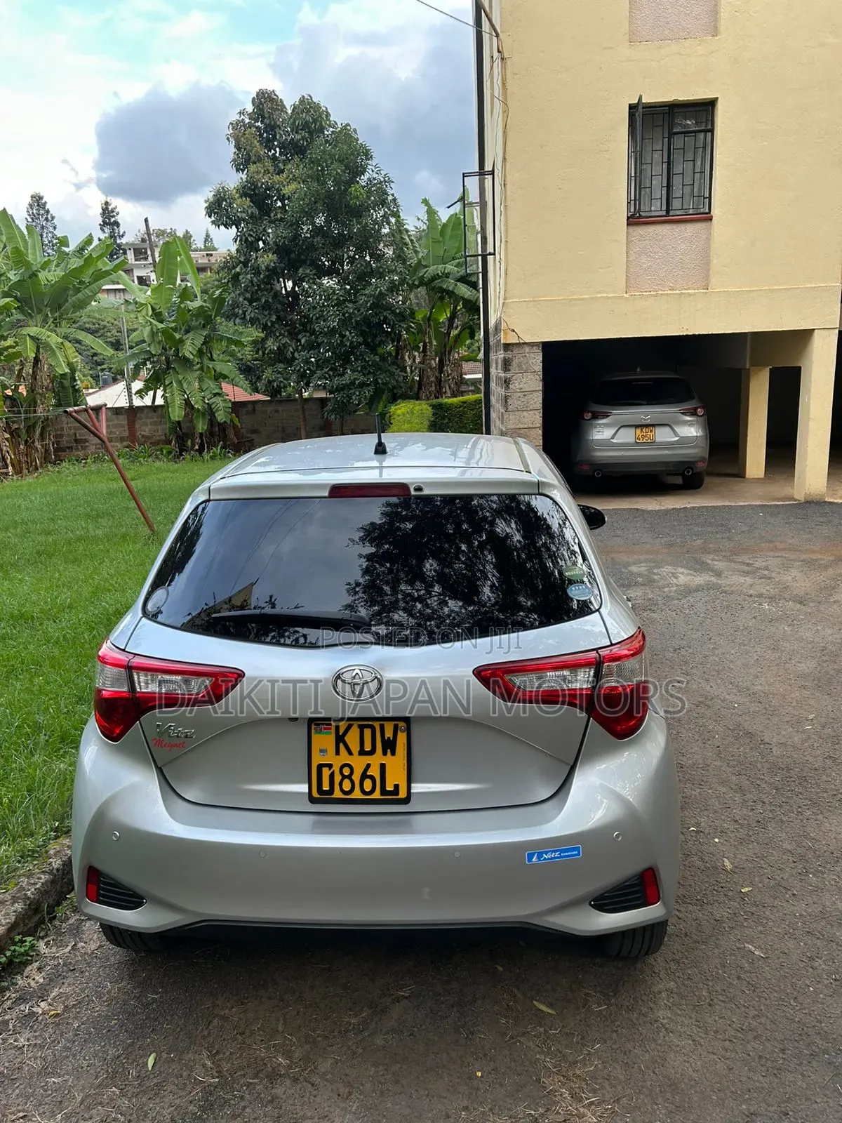 Toyota Vitz 2019 Silver