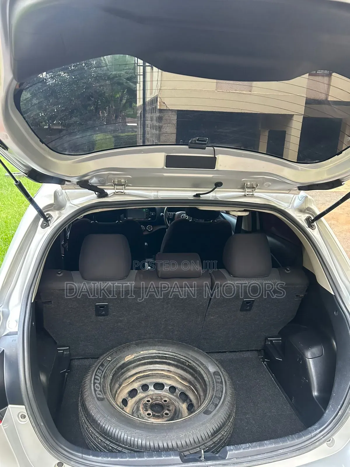 Toyota Vitz 2019 Silver